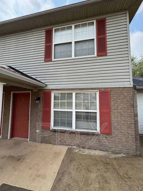 property at 3301 SW Victoria Pl