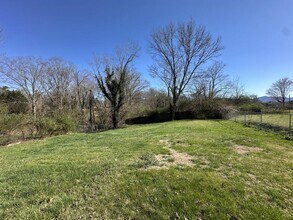 174 Starnes Cove Rd in Asheville, NC - Building Photo - Building Photo