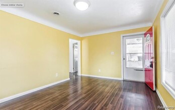7401 Drexel St in Dearborn Heights, MI - Building Photo - Building Photo