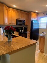 1400 NE 57th St, Unit 302 in Fort Lauderdale, FL - Building Photo