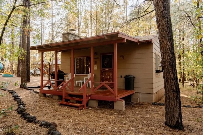 property at 165 E White Mountain Blvd