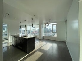 1887 Crowe St in Vancouver, BC - Building Photo