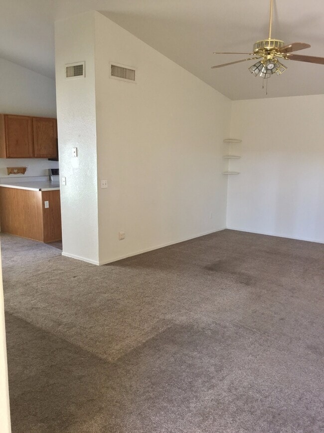 1302 E Princeton Ave in Gilbert, AZ - Building Photo - Building Photo