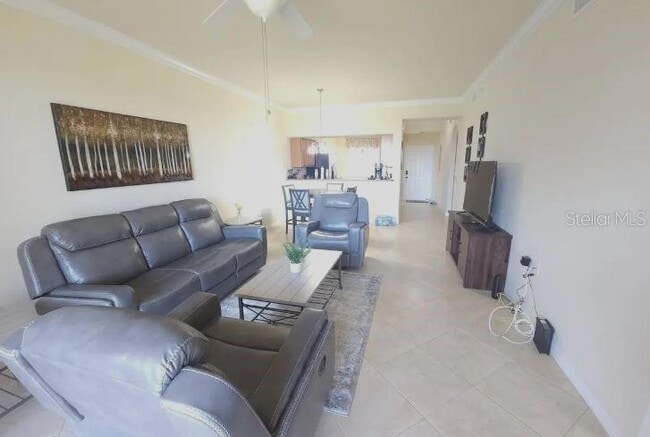 8205 Grand Estuary Trail, Unit 204 in Bradenton, FL - Foto de edificio - Building Photo