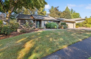 2583 Pimlico Dr in West Linn, OR - Building Photo