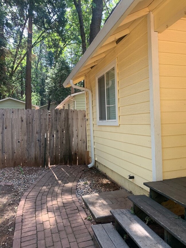 property at 14366 Bethany Cir