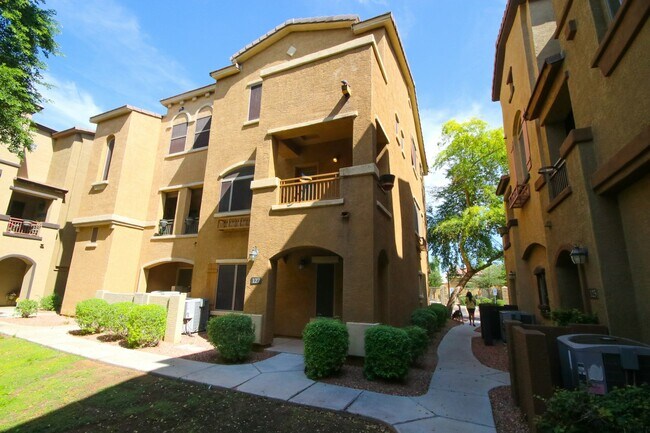 property at 3250 W Greenway Rd
