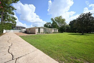 14420 Westway Ln in Houston, TX - Building Photo - Building Photo