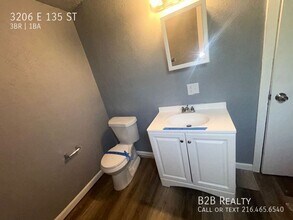 3206 E 135th St in Cleveland, OH - Building Photo - Building Photo