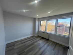 750 N Broad St in Elizabeth, NJ - Building Photo - Building Photo