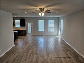 112 Batjac Aly in Jarrell, TX - Building Photo - Building Photo