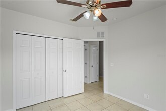 456 Summer Sails Dr in Valrico, FL - Foto de edificio - Building Photo