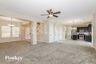 1610 Shire Village Dr in Sugar Hill, GA - Building Photo - Building Photo
