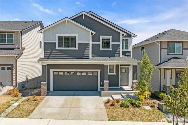 property at 932 119th Ave SE