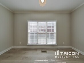 2112 Parliament Dr in Thompson's Station, TN - Building Photo - Building Photo