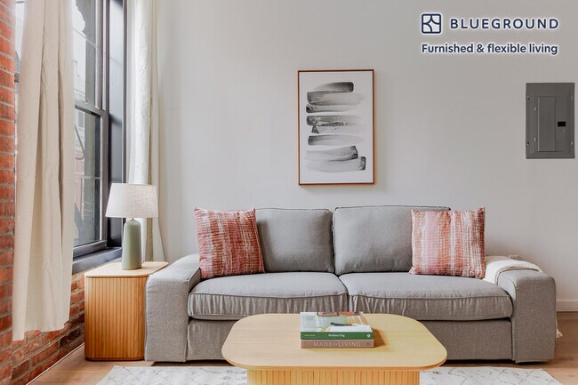 10 St Marks Pl, Unit FL4-ID1765 in New York, NY - Building Photo - Building Photo