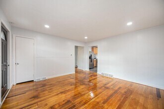 12 Linwood Ave, Unit 1 in Erlanger, KY - Building Photo - Building Photo