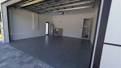 3302 E 18th St in Lehigh Acres, FL - Foto de edificio - Building Photo