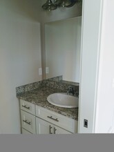 104 N Anacortes St, Unit 108NAnacortesSt in Burlington, WA - Building Photo - Building Photo