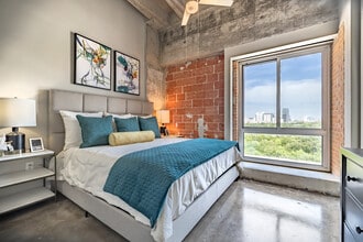 Hermann Park Lofts in Houston, TX - Building Photo - Interior Photo