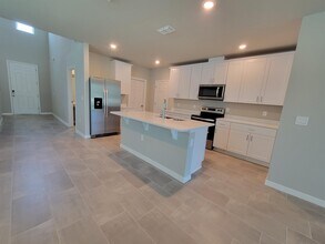 5265 Sanders Oak Trl in St. Cloud, FL - Foto de edificio - Building Photo