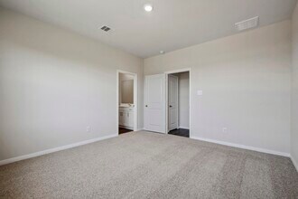 10415 Red Cardinal Dr in Cleveland, TX - Building Photo - Building Photo