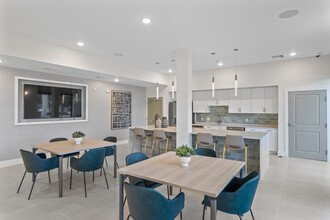 Autumn Ridge 62+ Senior Housing in West Palm Beach, FL - Foto de edificio - Interior Photo