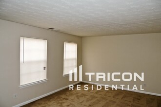 4004 Castle Way Dr in Fairburn, GA - Building Photo - Building Photo