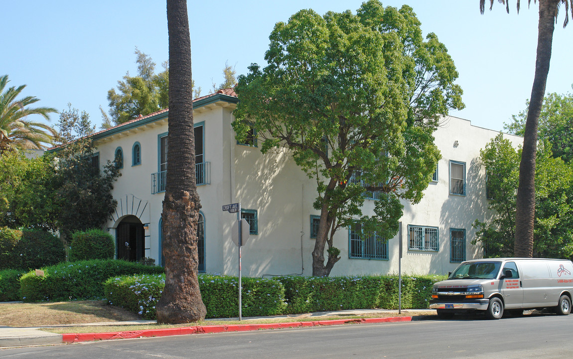 1000 N Croft Ave in West Hollywood, CA - Building Photo