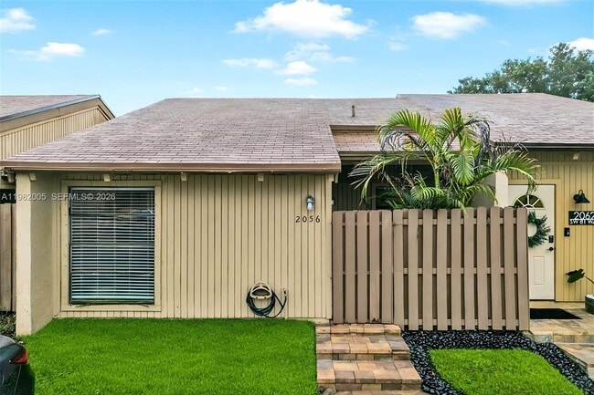 2056 SW 81st Way in Davie, FL - Building Photo - Building Photo