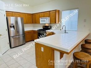 2641 E Sage Way in Fresno, CA - Building Photo - Building Photo