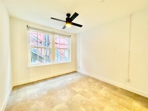 2102 Mechanic St in Galveston, TX - Foto de edificio - Building Photo