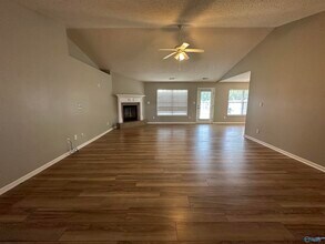 102 Sandpiper Ct in Huntsville, AL - Building Photo - Building Photo