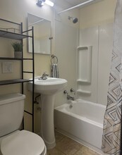 2838 Cromwell Dr in Lorain, OH - Building Photo - Building Photo