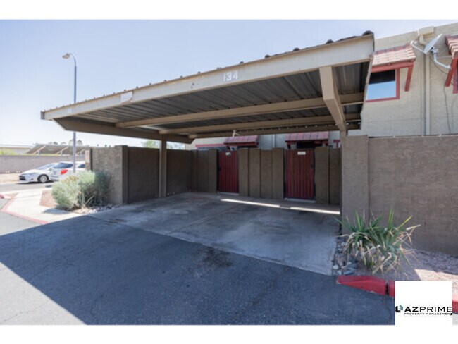 2724 W McLellan Blvd in Phoenix, AZ - Building Photo - Building Photo
