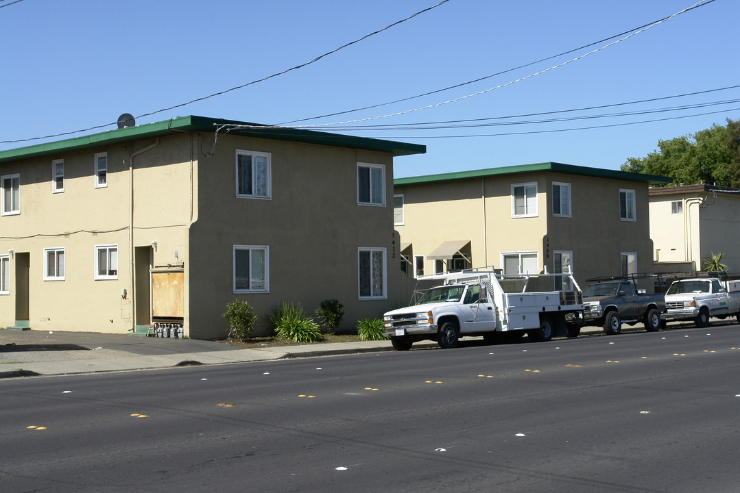 1408 Middlefield Rd in Redwood City, CA - Foto de edificio