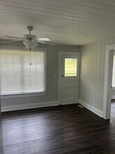 6015 Mitchell St in Flowery Branch, GA - Building Photo - Building Photo