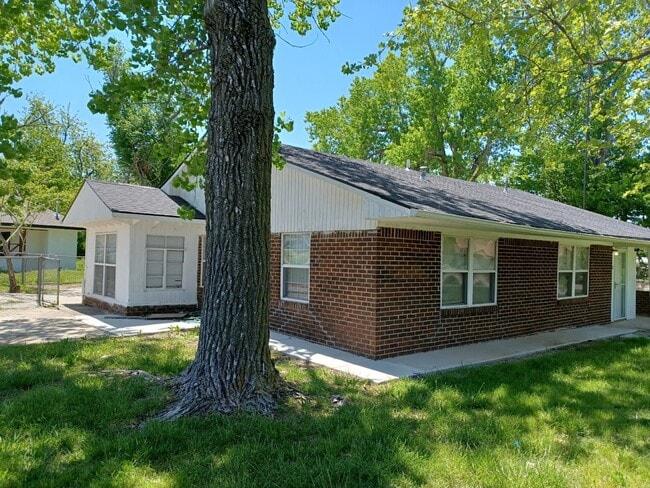 1600 Breckenridge Dr in Del City, OK - Building Photo - Building Photo