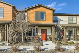 21613 E 59th Pl in Aurora, CO - Building Photo