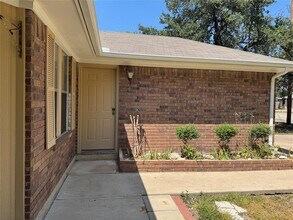 2207 N Cannes Dr in Cedar Park, TX - Building Photo - Building Photo
