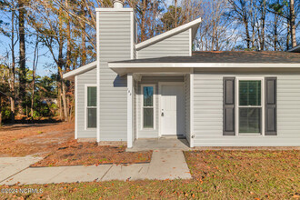 133 Twinwood Dr in Jacksonville, NC - Building Photo - Building Photo