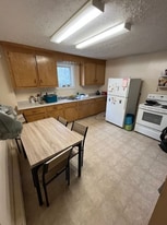 535 York St in Fredericton, NB - Building Photo