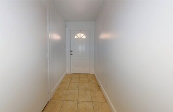 8715 Meadowcroft Dr in Houston, TX - Building Photo - Building Photo