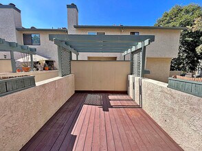 9993 Paseo Montril in San Diego, CA - Building Photo - Building Photo