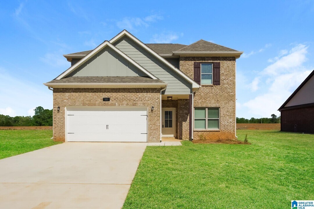 111 Flintlock Wy in New Market, AL - Building Photo