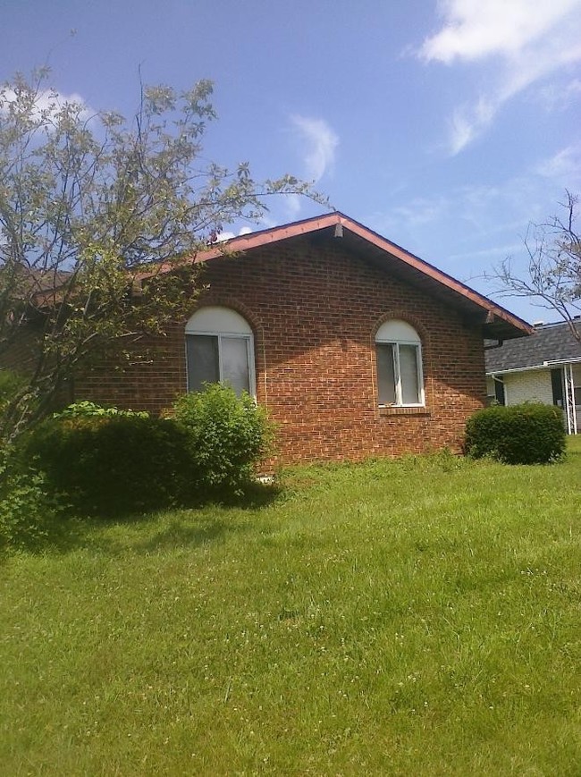 361-367 Windsor Park Dr in Dayton, OH - Building Photo - Building Photo