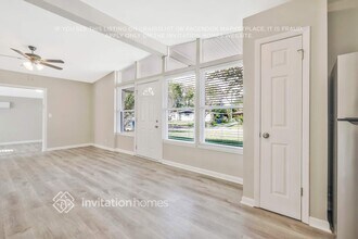 7444 Sandhurst Rd S in Jacksonville, FL - Foto de edificio - Building Photo