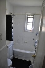 133-22 Laurelton Pkwy in Queens, NY - Building Photo - Building Photo