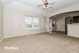 1818 Willowbrook Dr in Terrell, TX - Foto de edificio - Building Photo