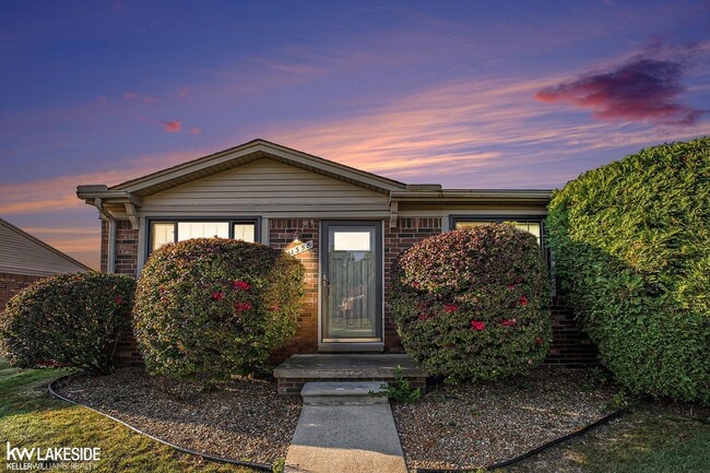 property at 11358 Glenwood Dr